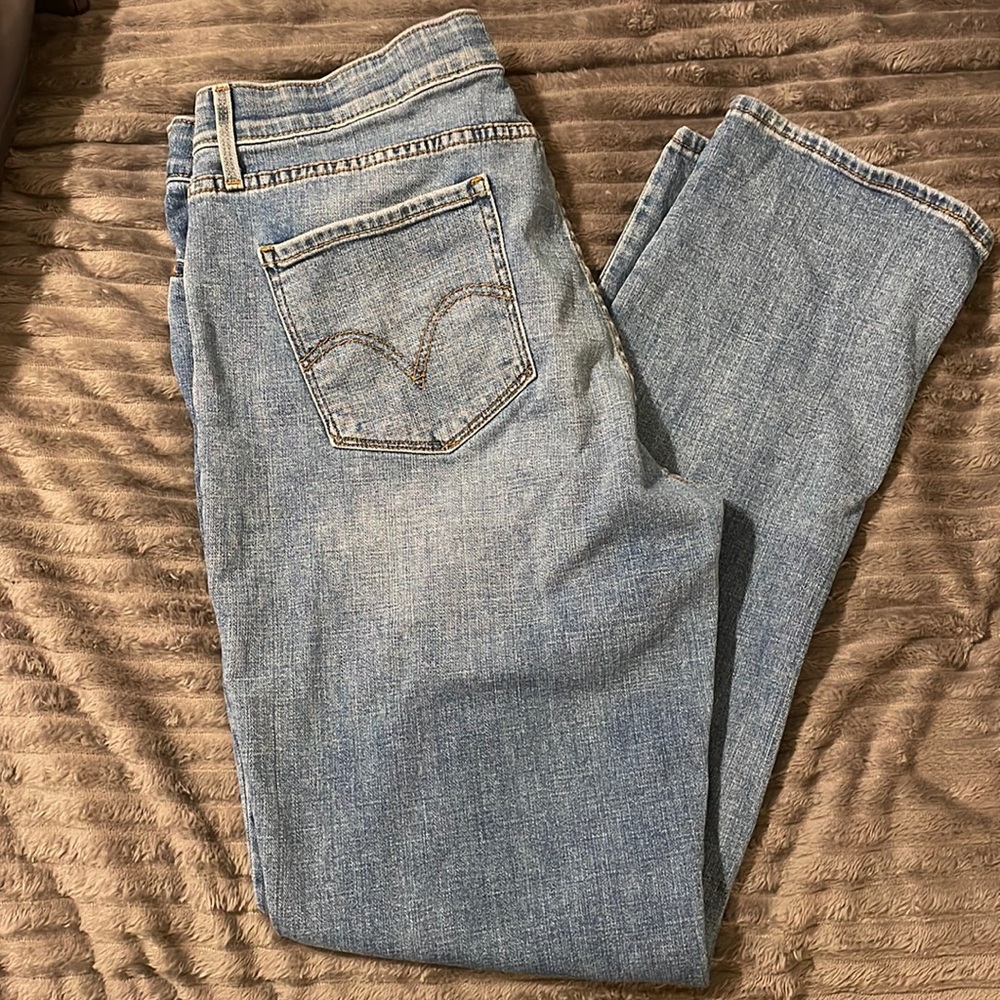 Levi’s 525 Straight Leg Perfect Waist